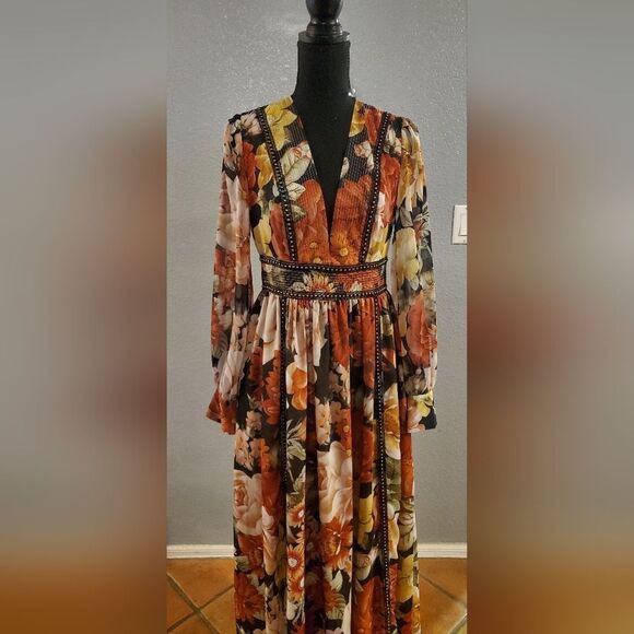 Floral Maxi Dress‎ with Belt - Picture 4 of 11